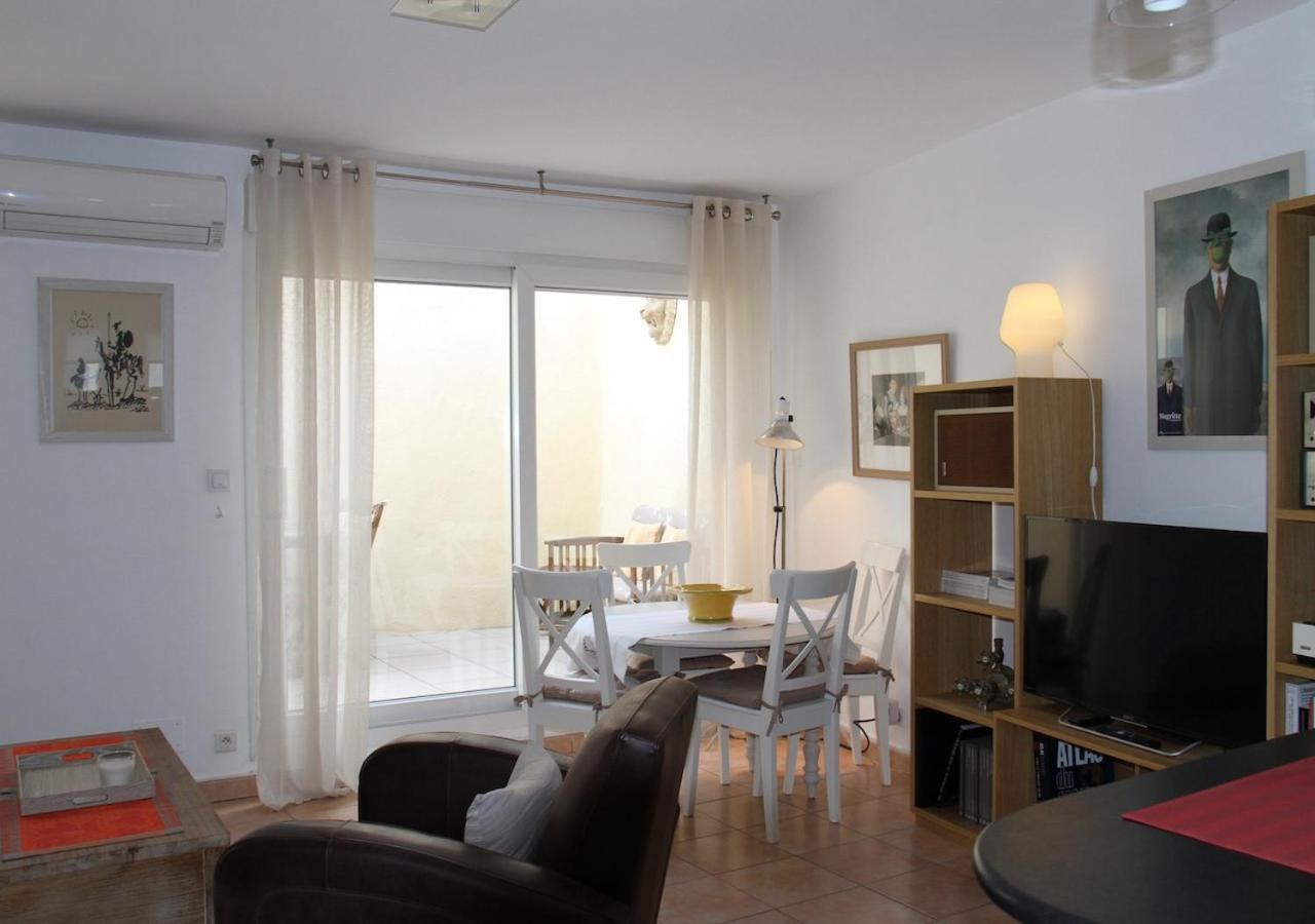 Agreable Maison De Ville Eyragues Екстериор снимка