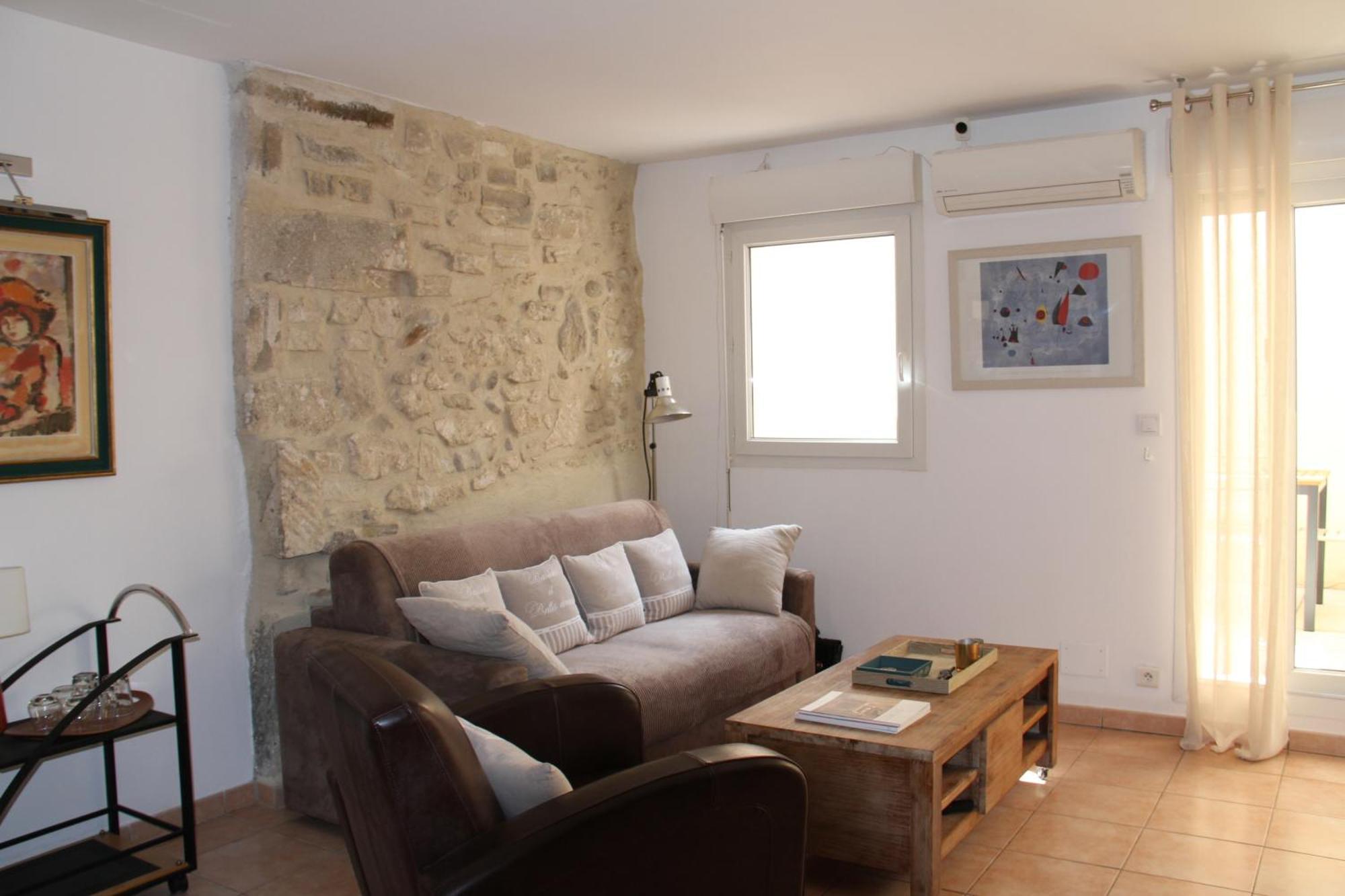 Agreable Maison De Ville Eyragues Екстериор снимка